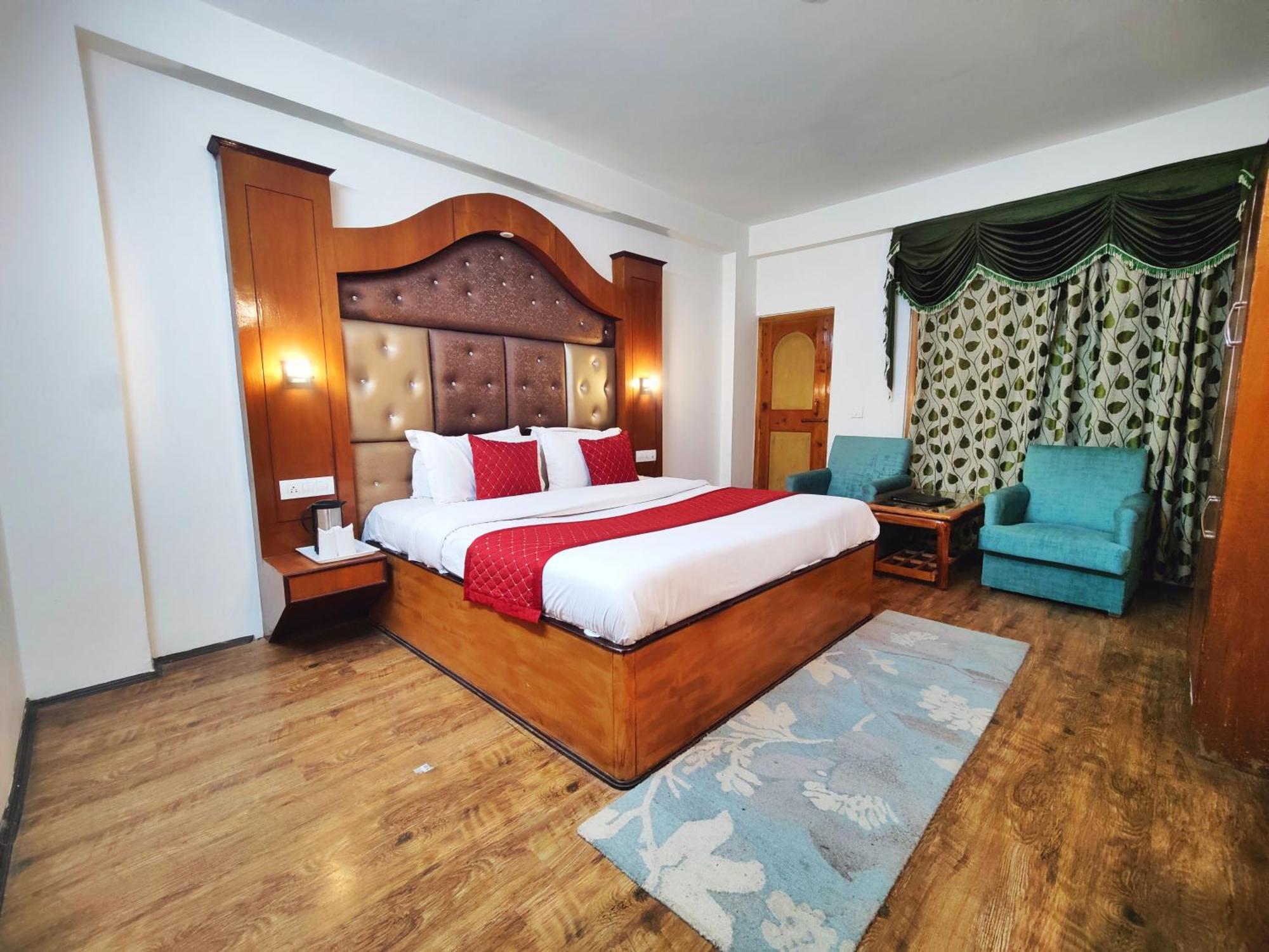 Surya International Hotel Manali Near Mall Road Exterior photo
