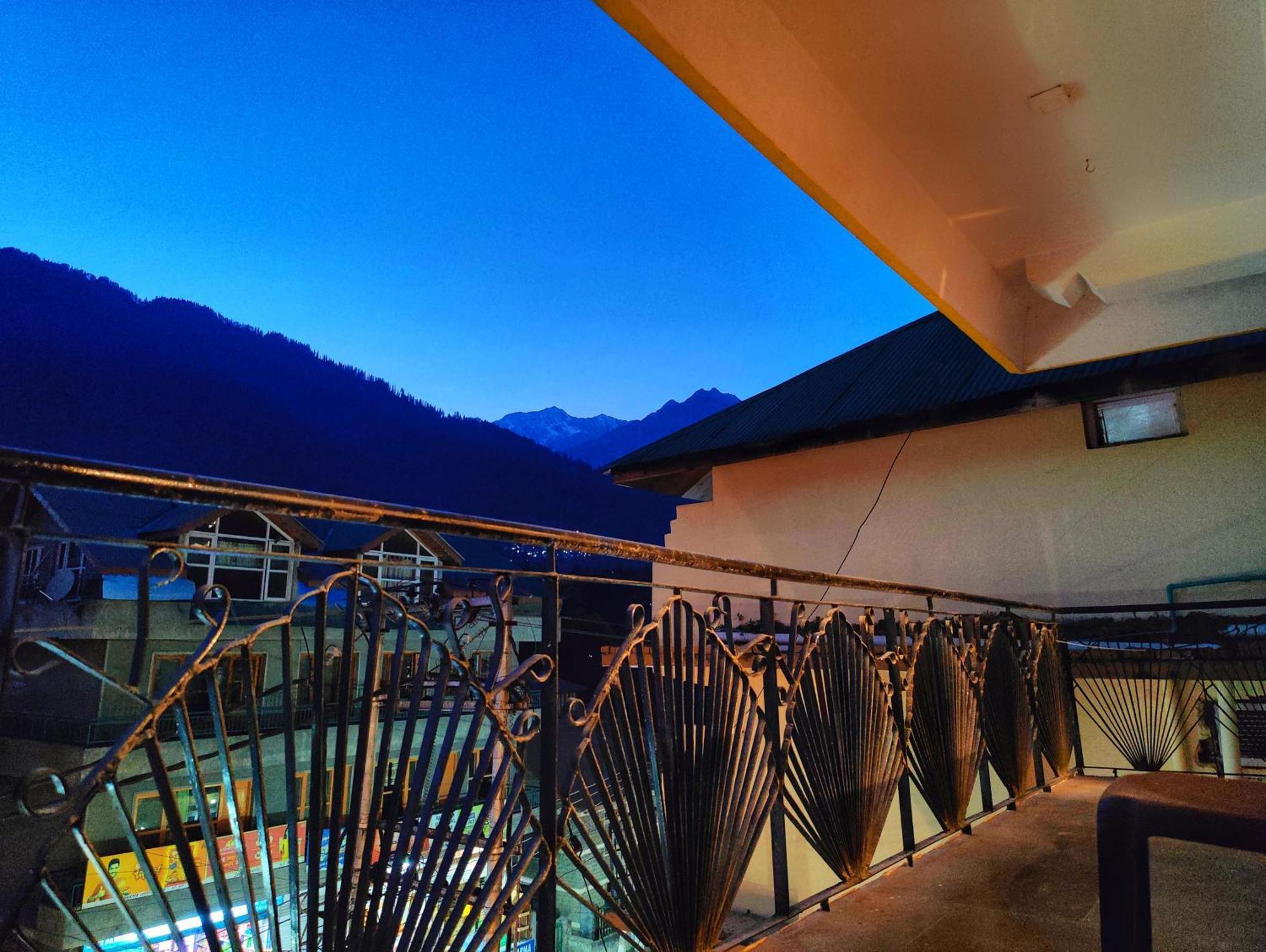 Surya International Hotel Manali Near Mall Road Exterior photo