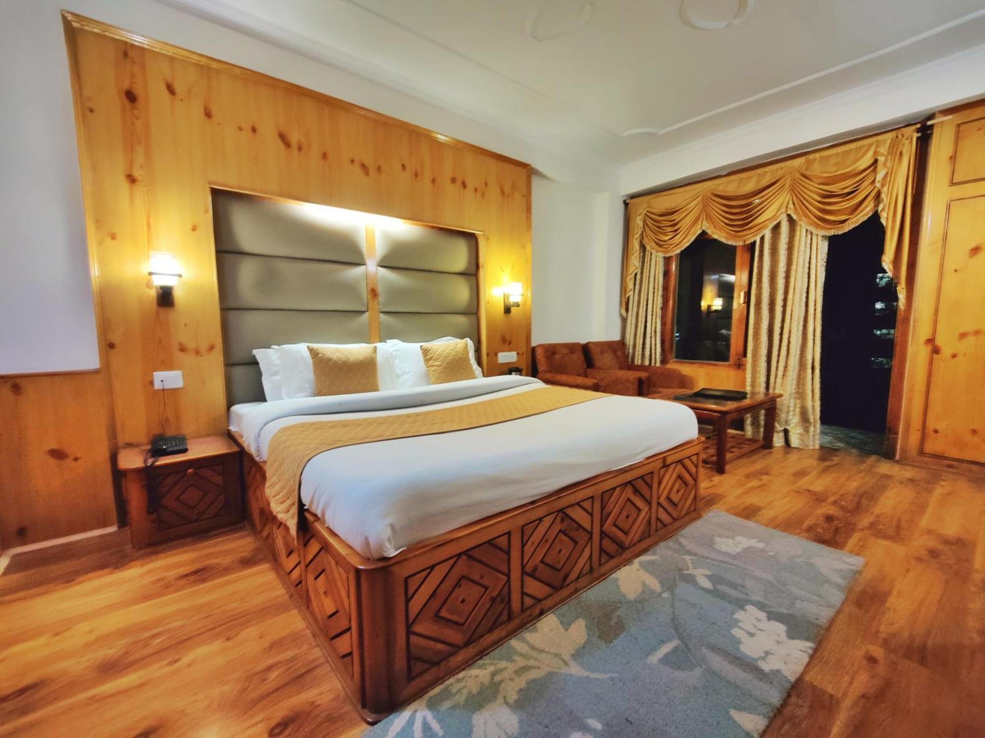 Surya International Hotel Manali Near Mall Road Exterior photo