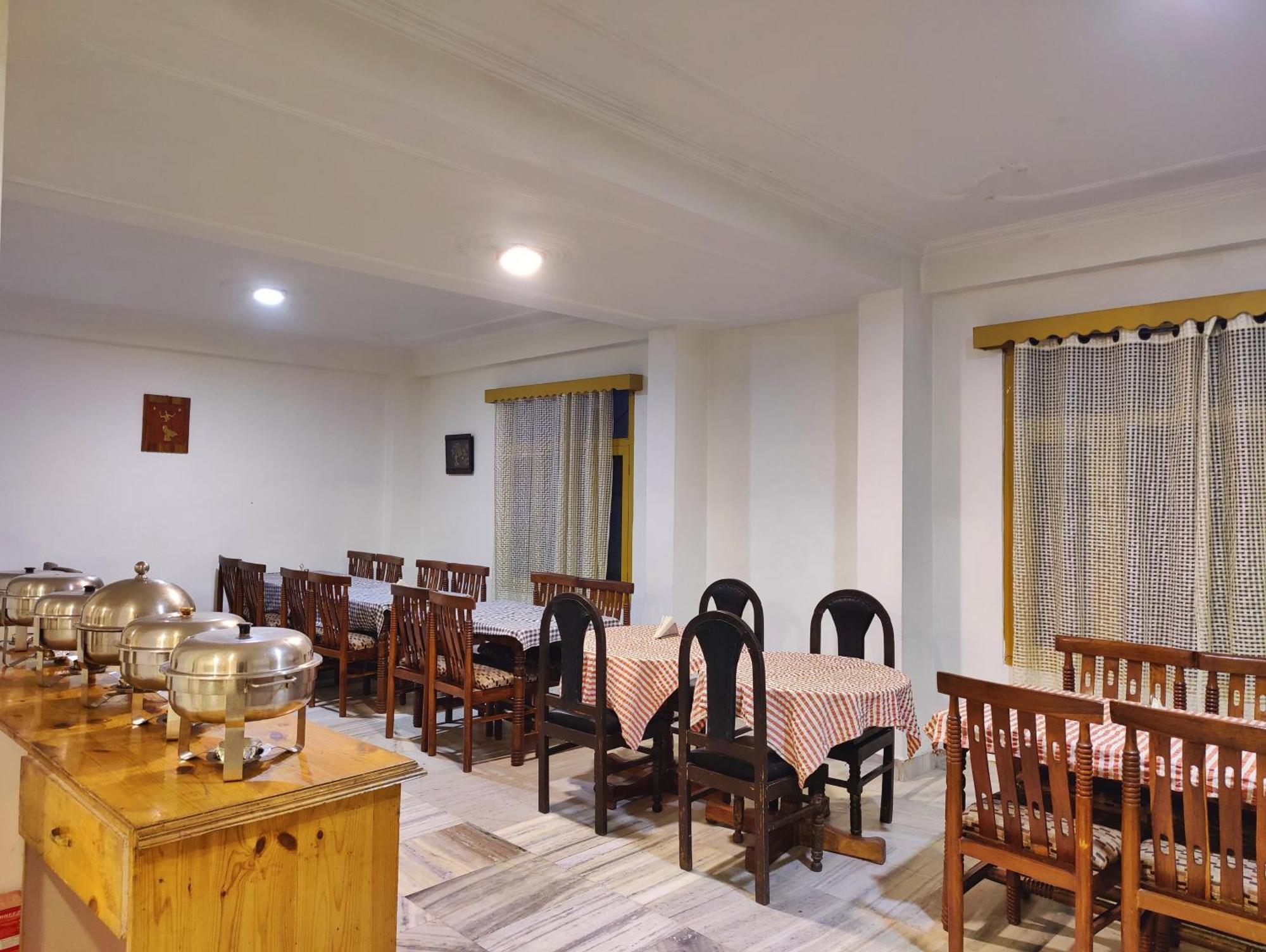 Surya International Hotel Manali Near Mall Road Exterior photo