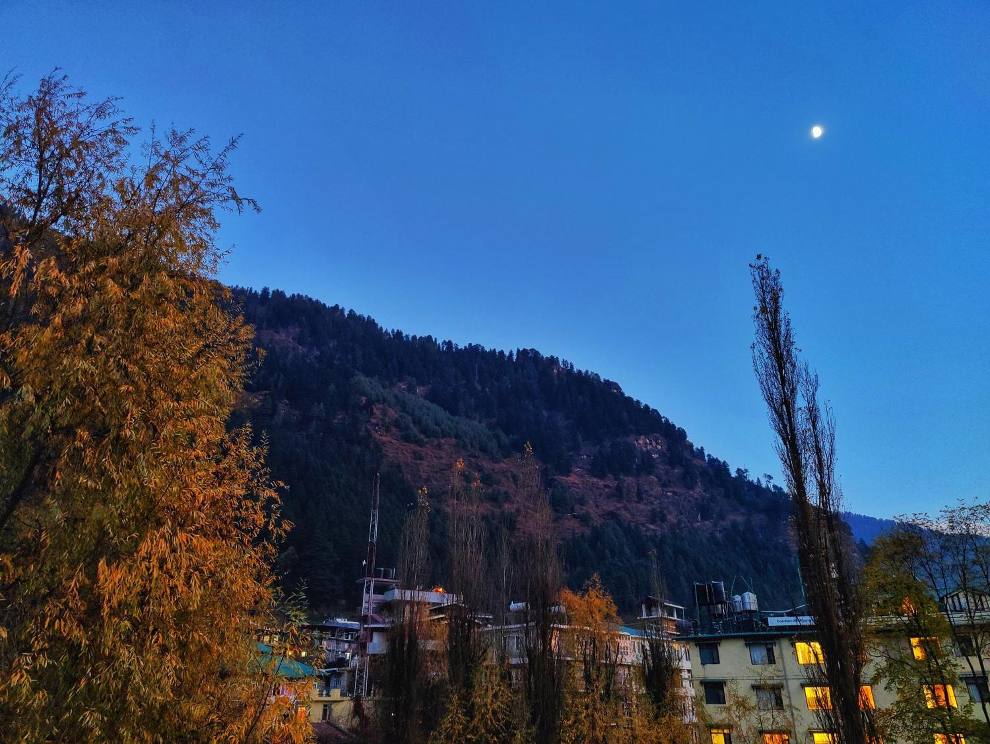 Surya International Hotel Manali Near Mall Road Exterior photo