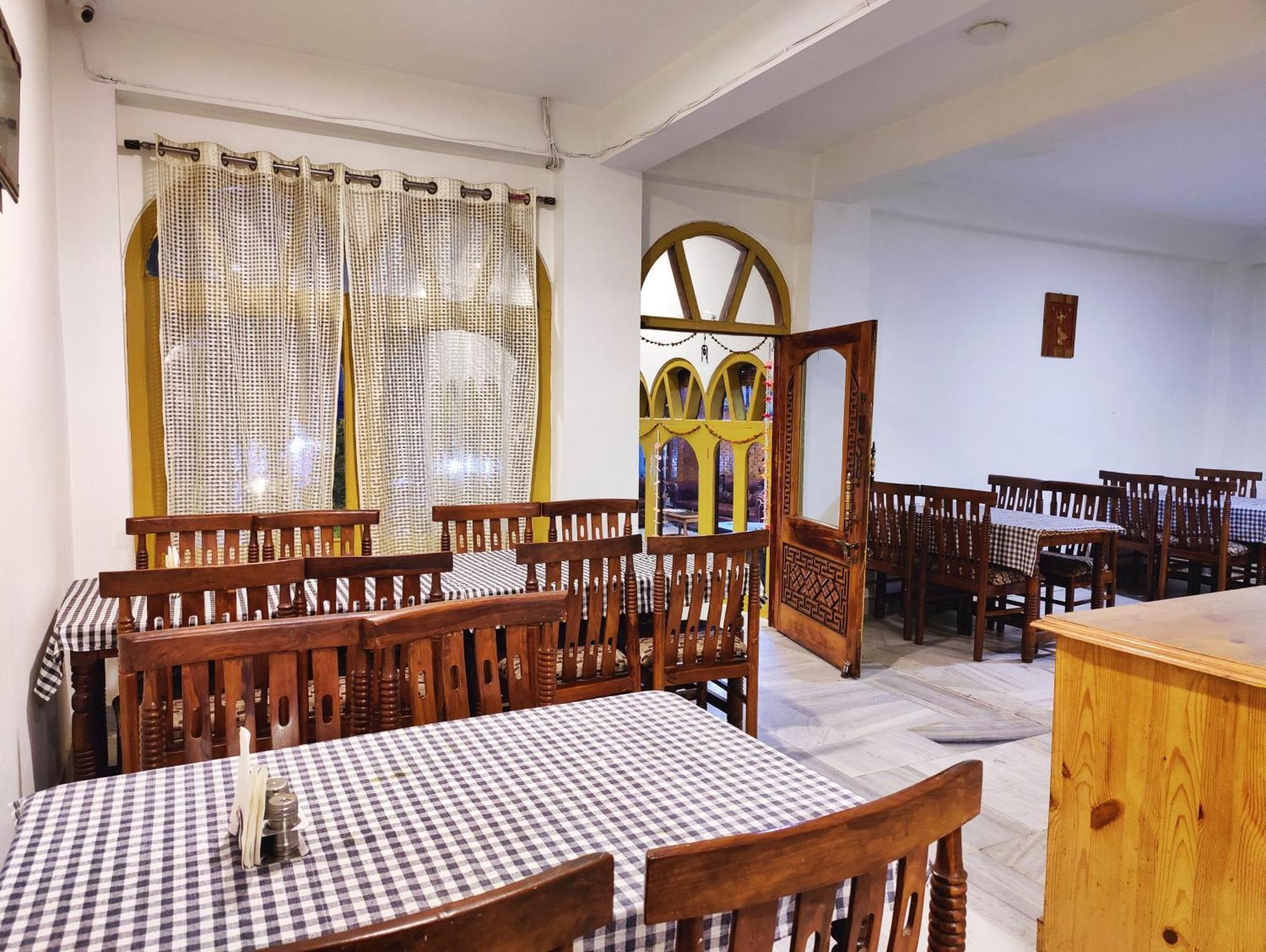 Surya International Hotel Manali Near Mall Road Exterior photo