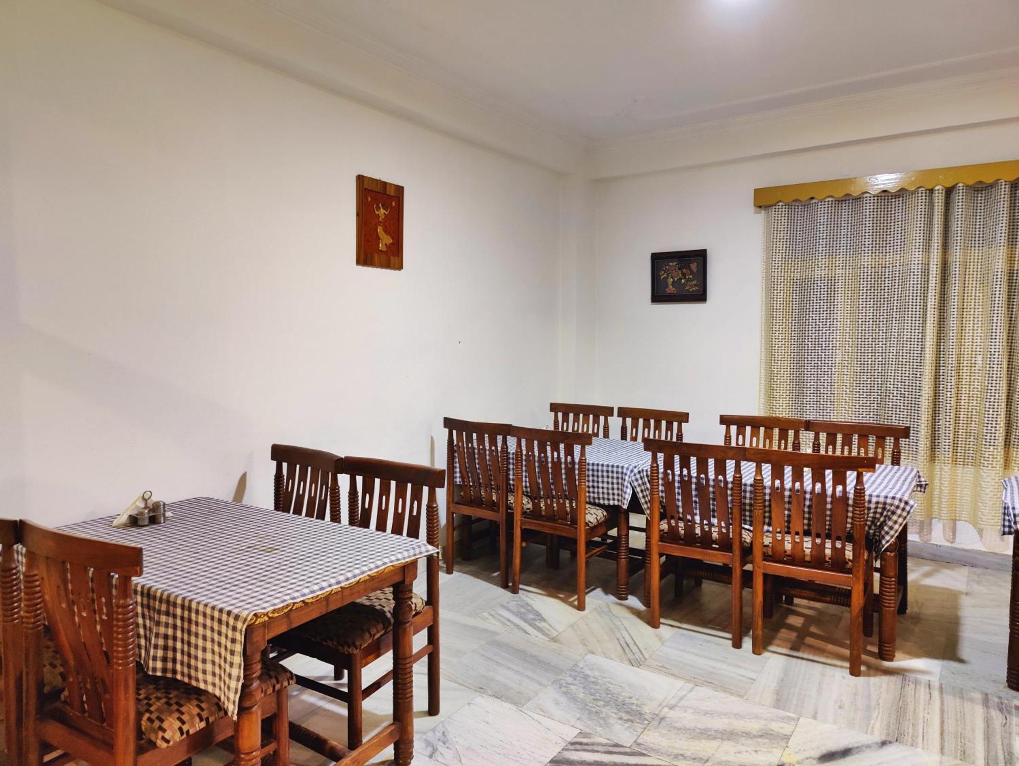 Surya International Hotel Manali Near Mall Road Exterior photo