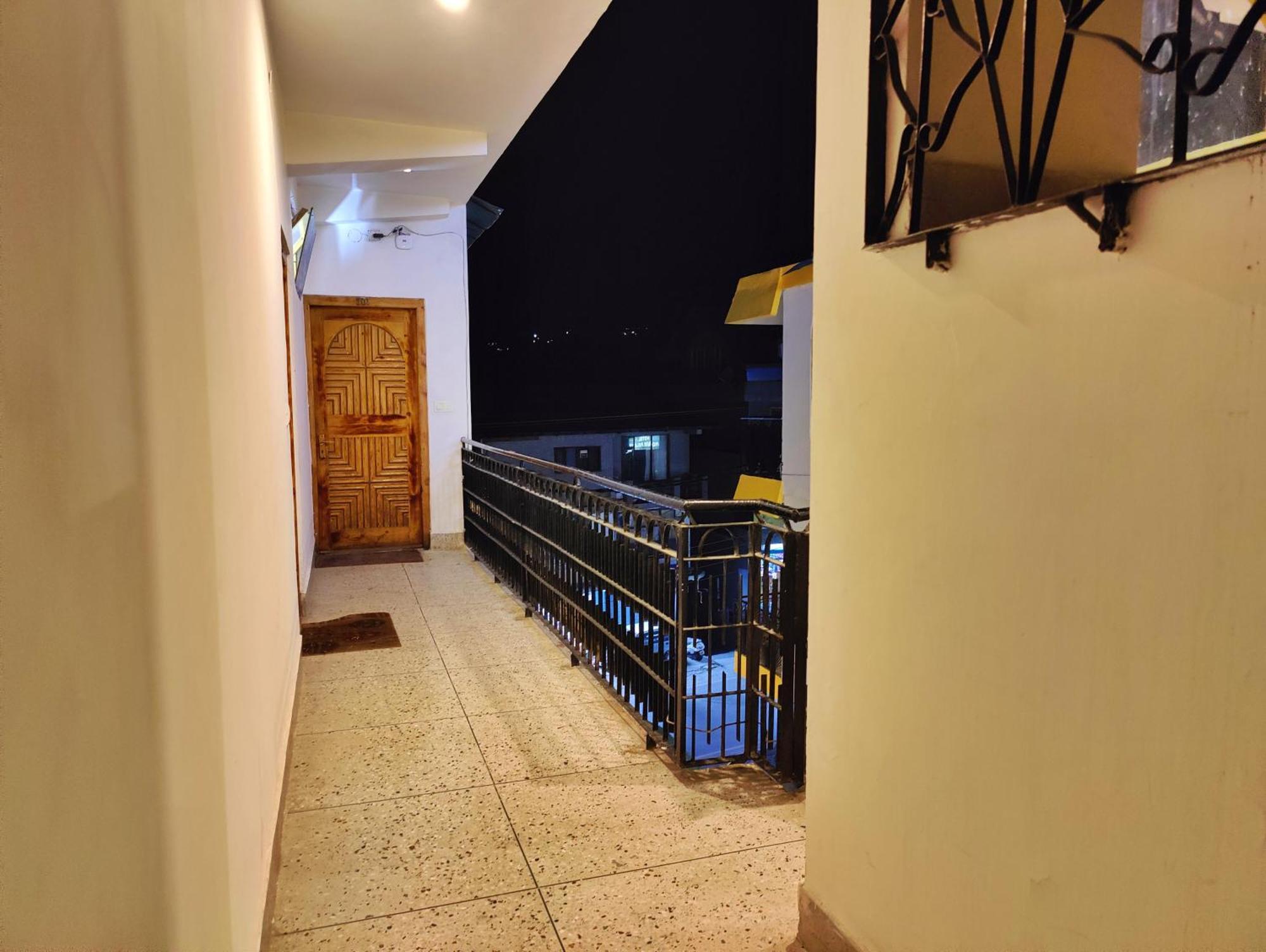 Surya International Hotel Manali Near Mall Road Exterior photo